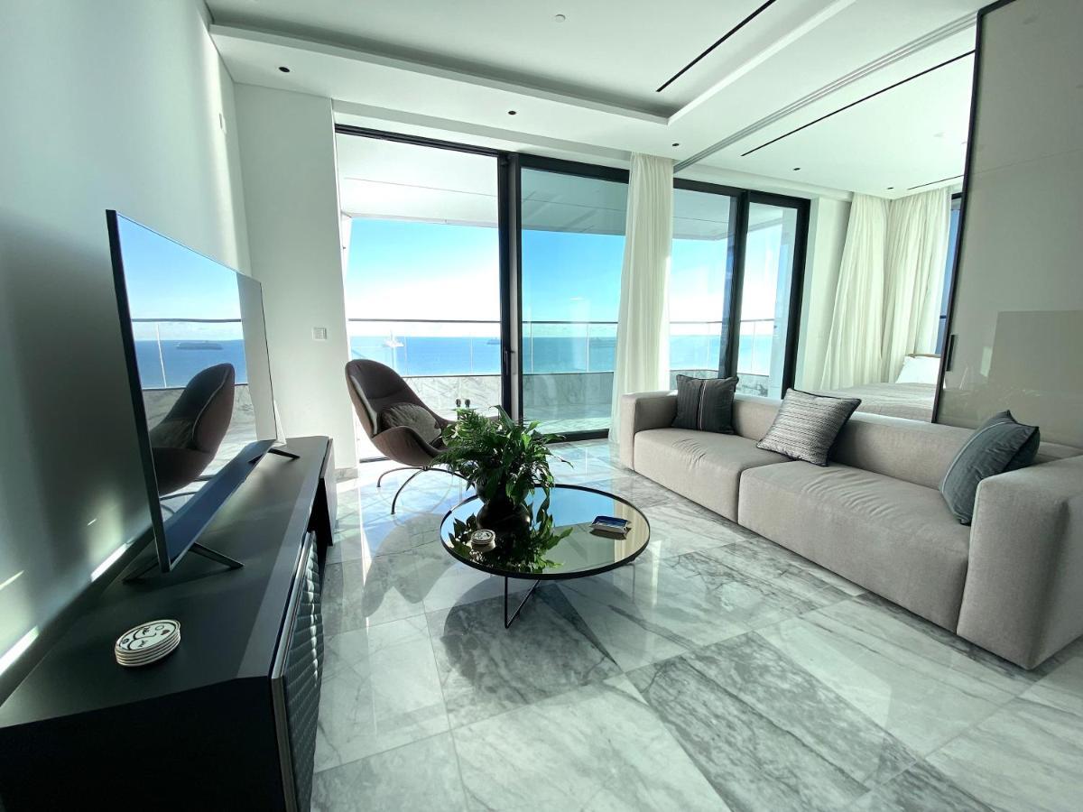 Luxury Private Apartments - Limasol Buitenkant foto