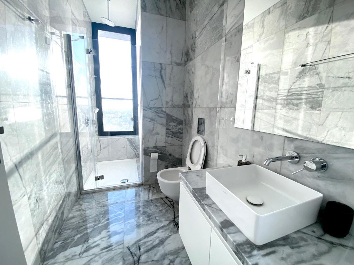 Luxury Private Apartments - Limasol Buitenkant foto