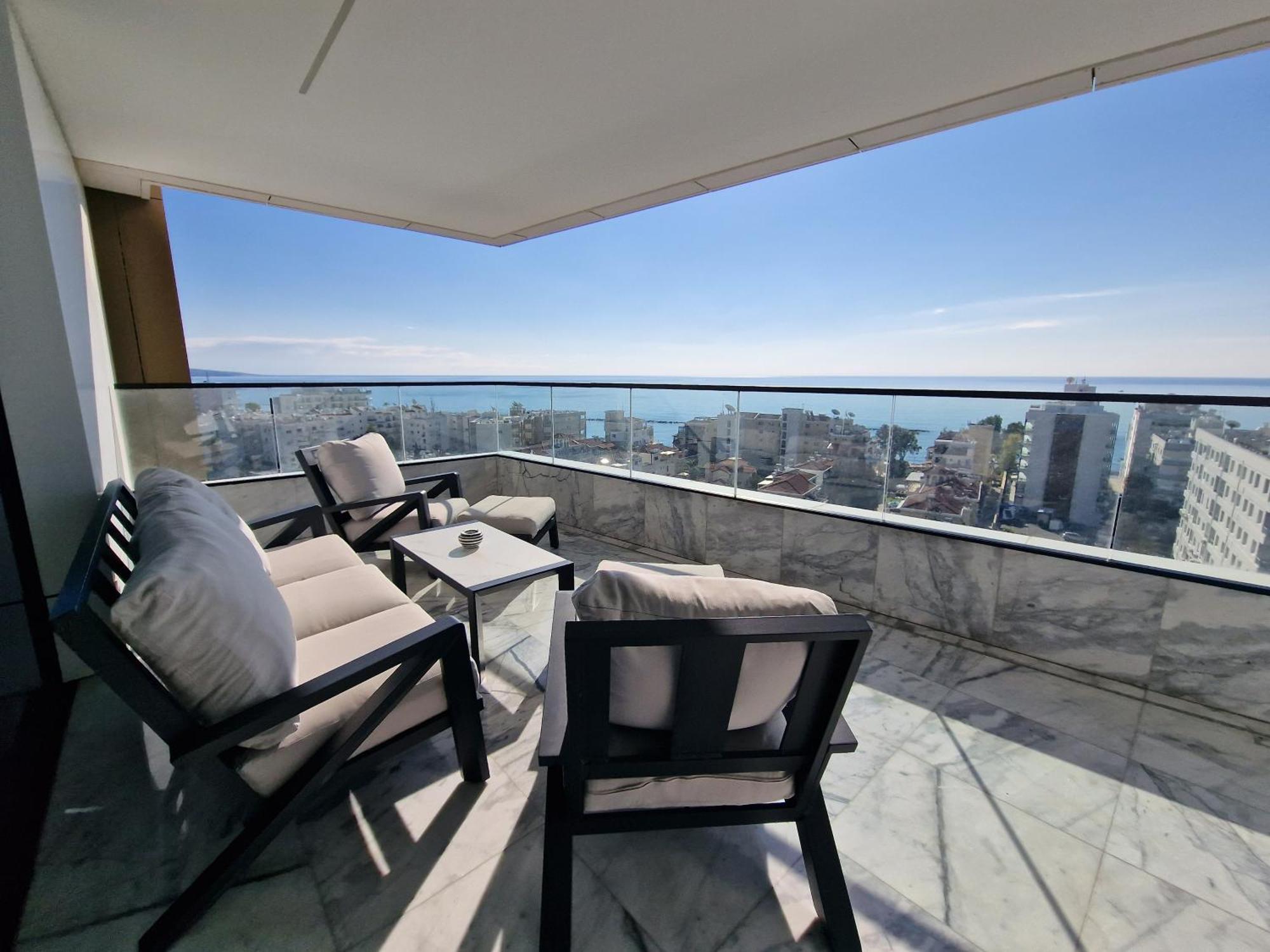 Luxury Private Apartments - Limasol Buitenkant foto